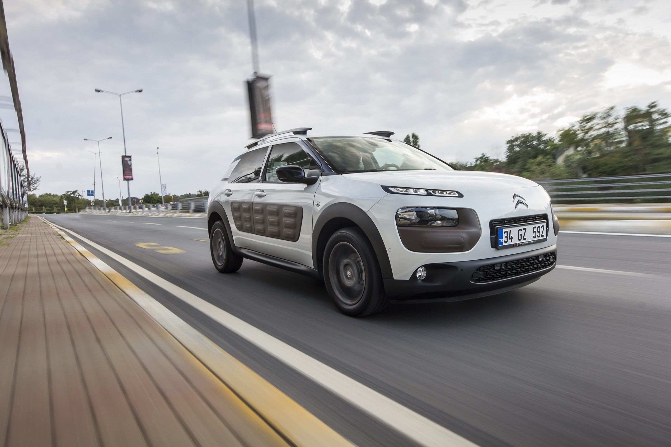 1.2 PURETECH MOTORU  İKİNCİ KEZ “YILIN MOTORU ÖDÜLÜ”NÜ KAZANDI