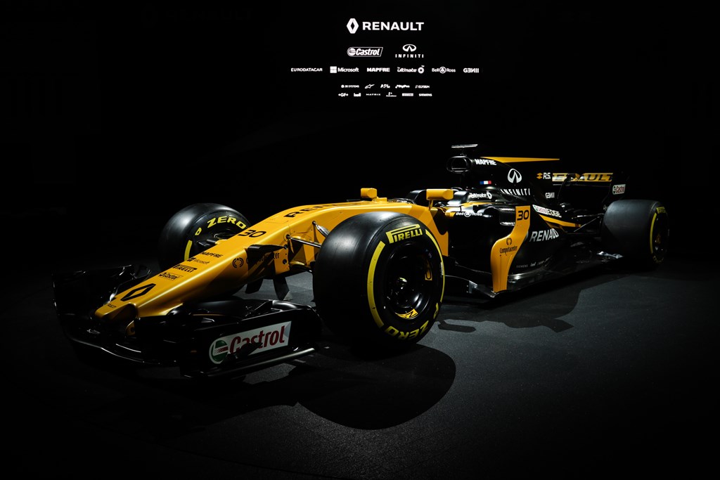 RENAULT YARIŞ İÇİN BÜYÜK KOZUNU OYNADI