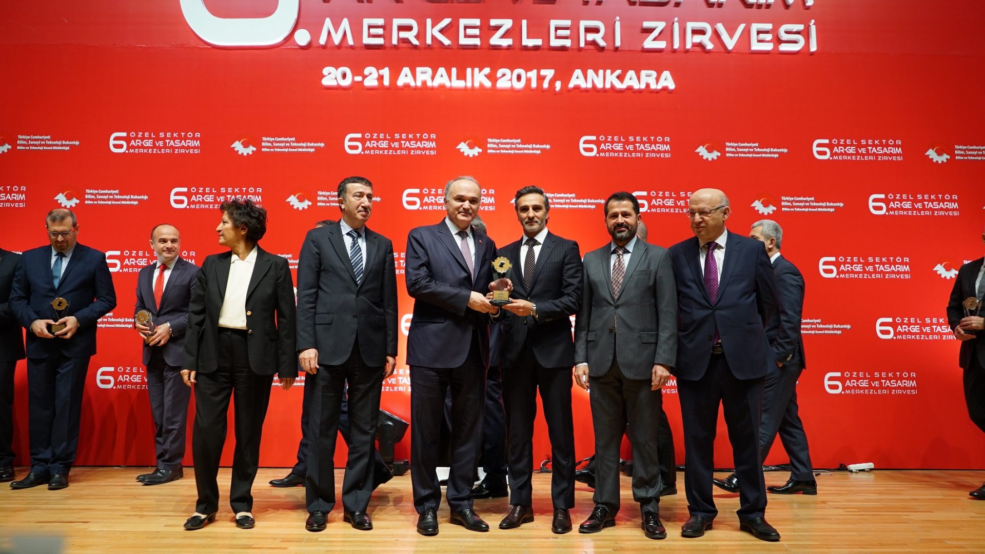 Zirvenin otomotiv sektör lideri TEMSA oldu