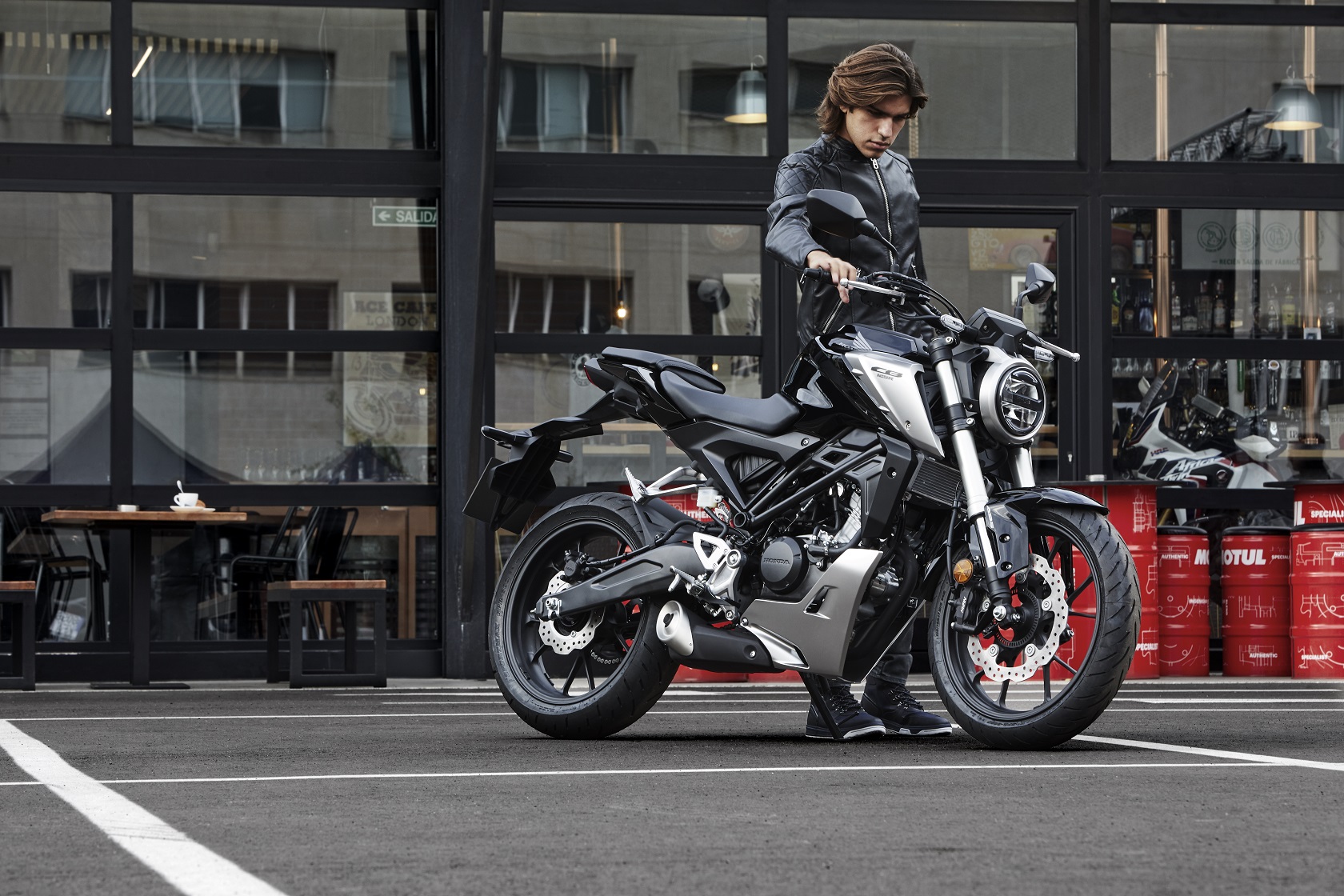 Honda 5 Yeni Modeliyle MOTOBIKE 2018’e Damga Vuracak