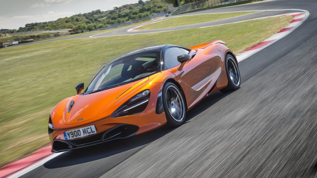 Formula 1® 2018 yılında Pirelli Hot Laps programını lanse ediyor