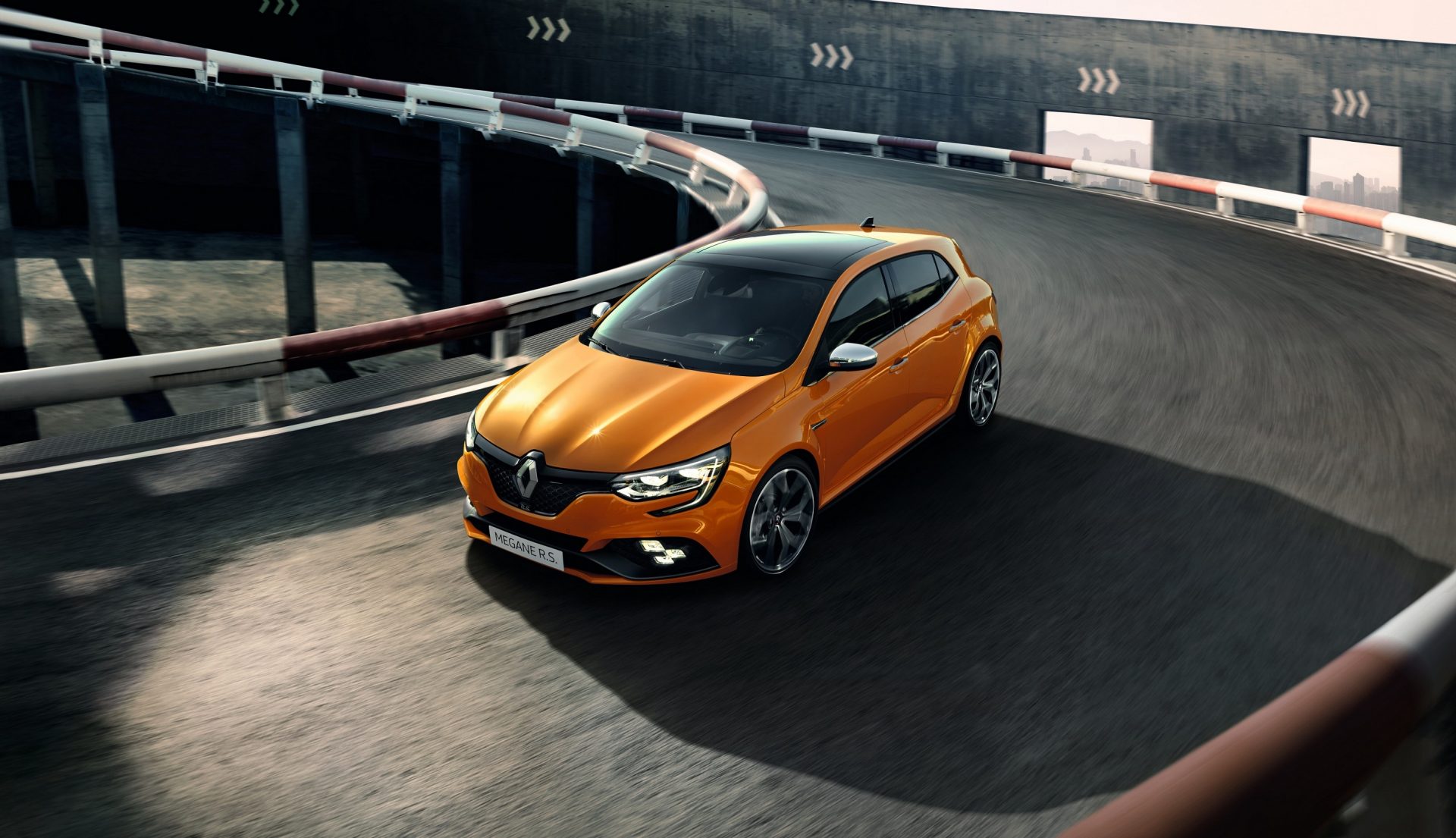 Clio ve Megane R.S. Ailesi Yenilendi