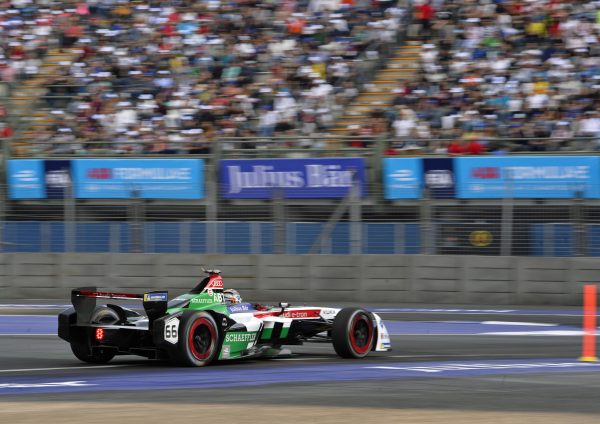 Audi yeni nesil Formula E otomobili piste çıktı