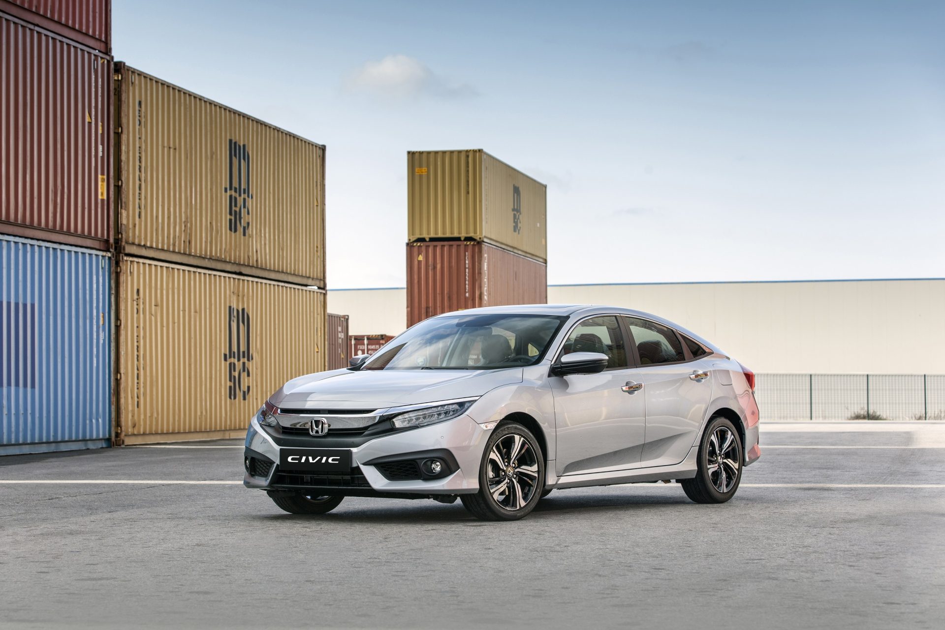 Honda Civic’te Nisan ayına özel  25 bin TL için 15 ay ve yüzde 0,5’lik faiz fırsatı