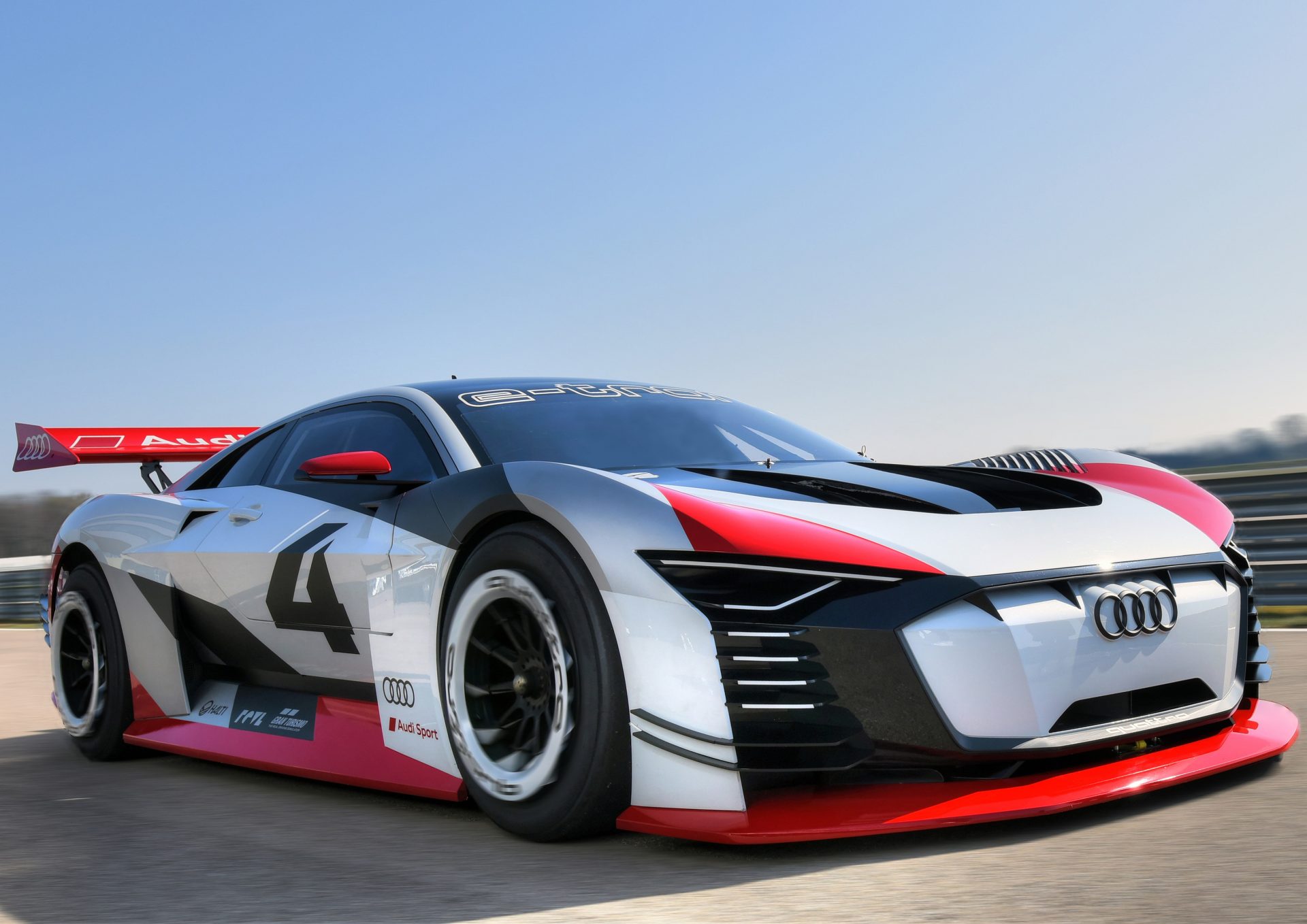 Audi e-tron Vision Gran Turismo: PlayStation’dan yarış pistine
