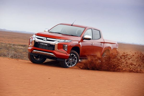 Mitsubishi L200 yenilendi