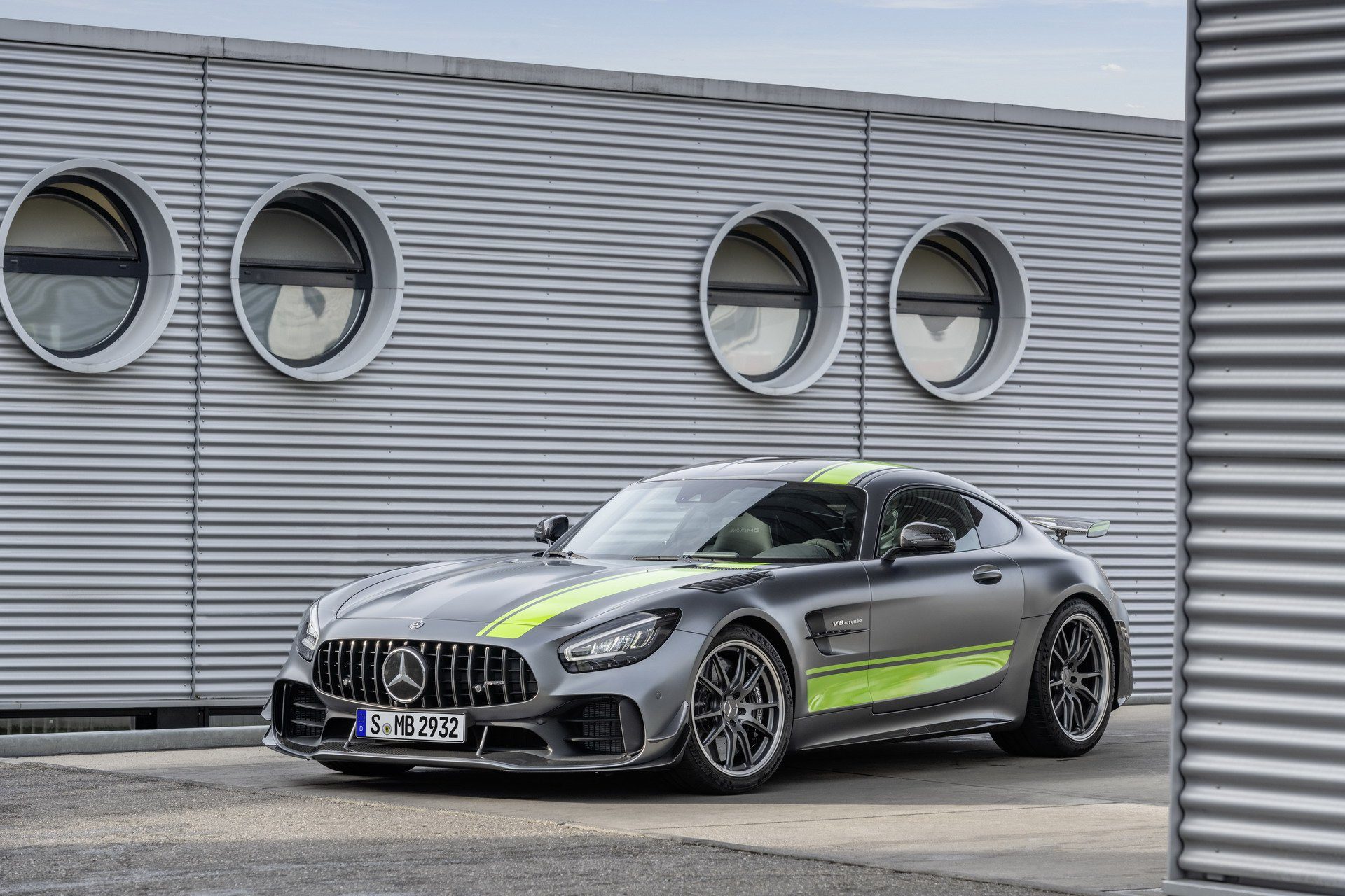 911 avcısına yeni model: AMG GT R Pro