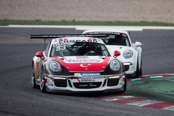 Ayhancan Güven ‘den İspanya´da tarihi başarı