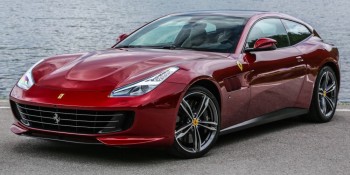 690 HP’LİK 4 KOLTUKLU YENİ FERRARI MÜŞTERİSİNE TESLİM EDİLDİ!