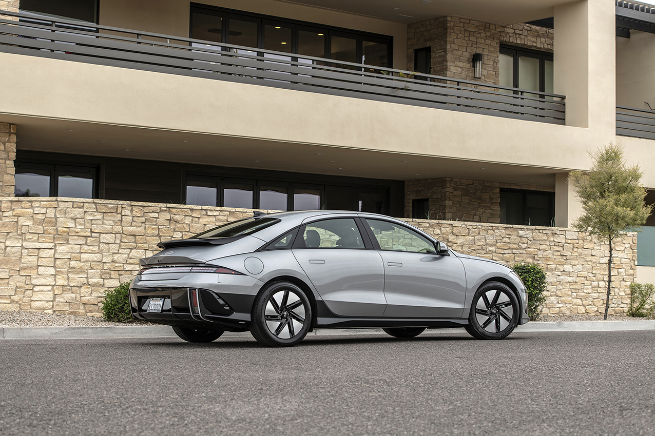 HYUNDAI IIHS ÇARPIŞMA TESTİ İLE ZİRVEDE