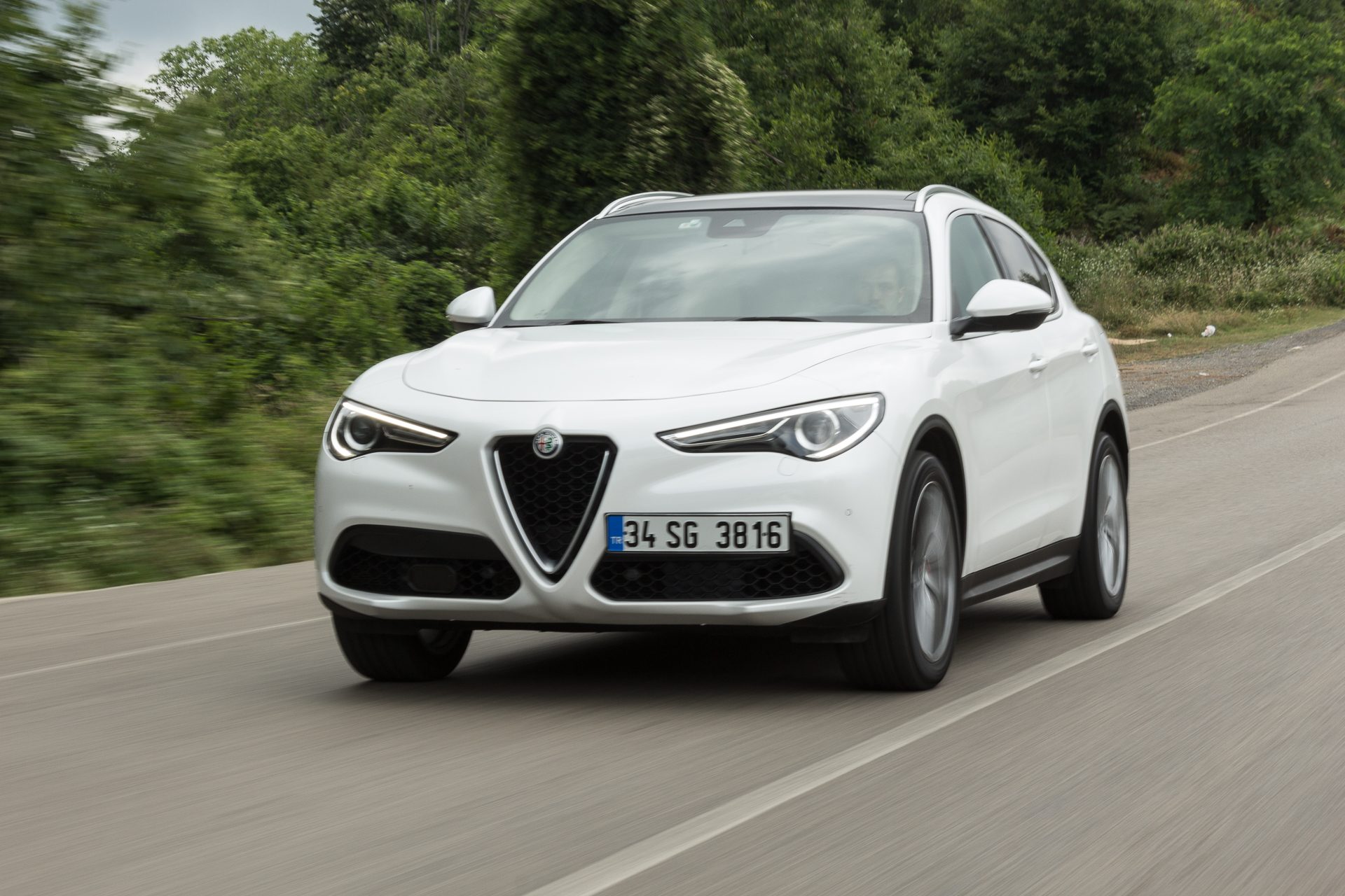 [VIDEO] Alfa Romeo Stelvio Q4