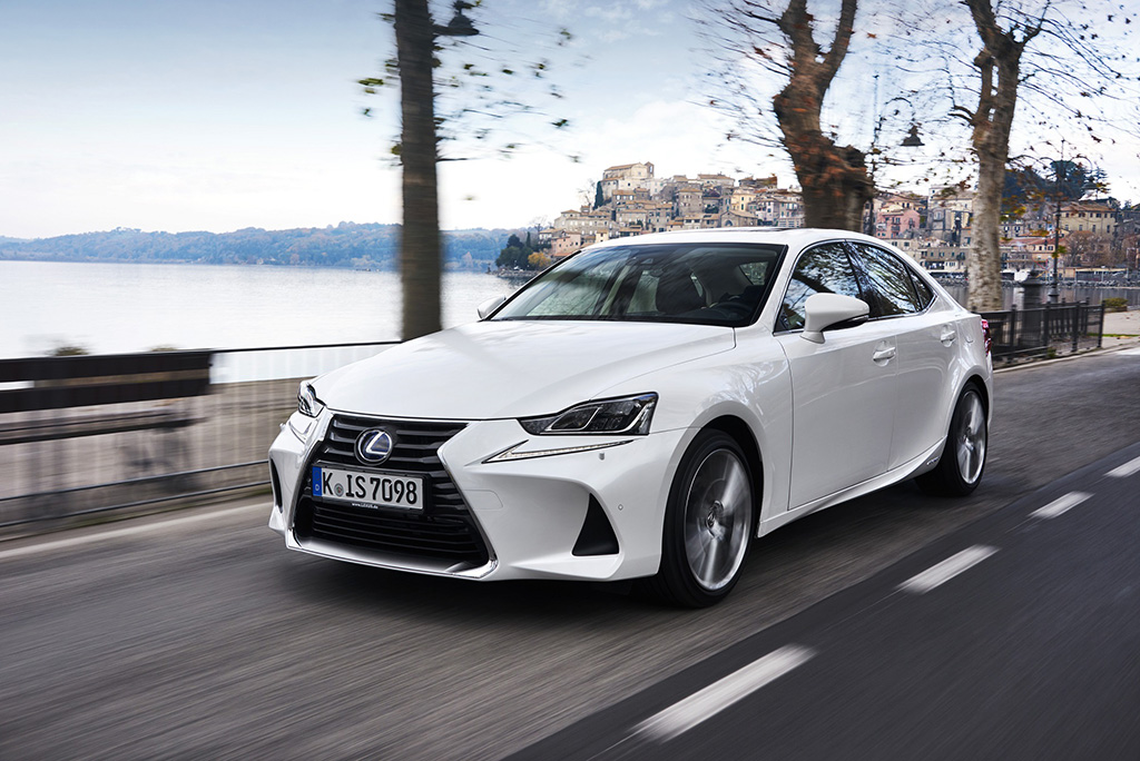 Lexus ikinci elde de en iyi marka seçildi