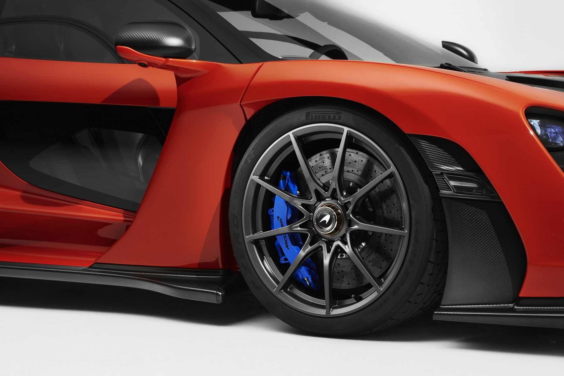 Pırellı Pzero Ve Mclaren Senna: Pistlerden Yollara Ortak Bir Yolculuk