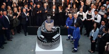 MERCEDES-BENZ BAŞARISINI TÜM ÇALIŞANLARIYLA KUTLADI