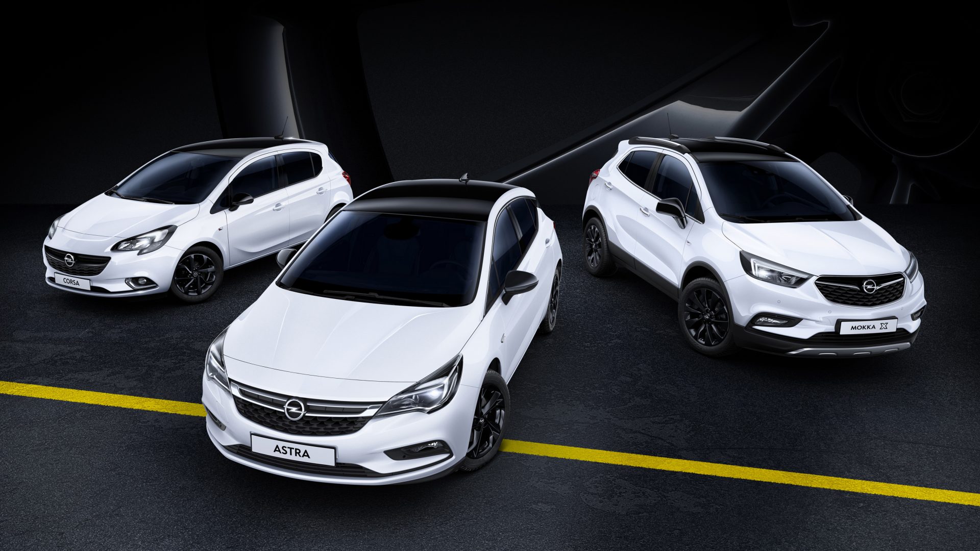 Opel’den Farklı Görünmeyi Sevenlere: Black Edition