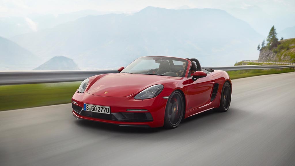 Porsche 718 GTS’e yeni dört silindirli motor