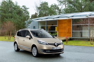 Renault_43583_global_en-1