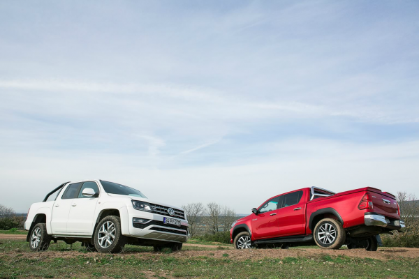 Karşılaştırma Volkswagen Amarok VS Toyota Hilux