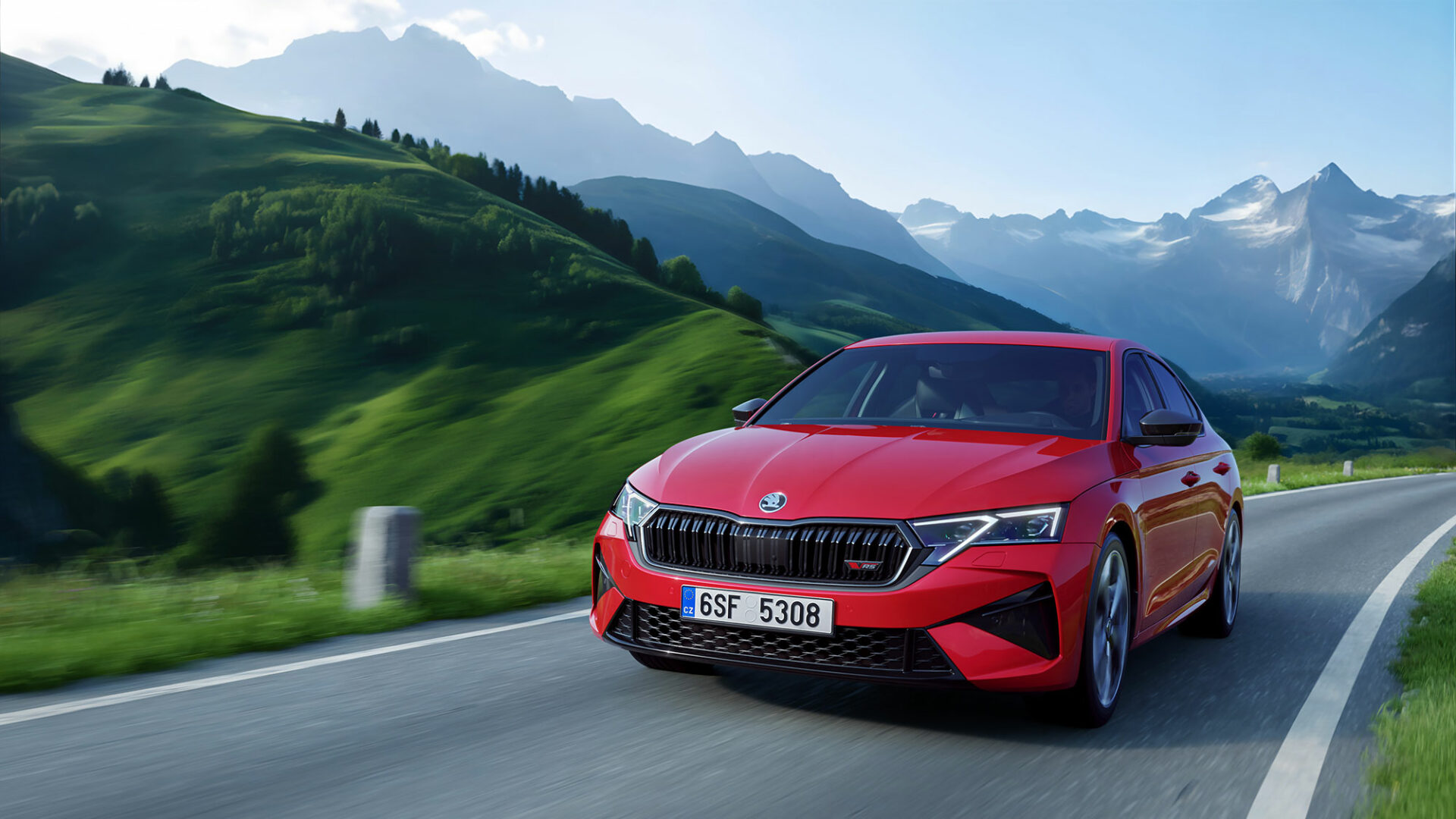 SKODA OCTAVIA VE COMBI YENİLENDİ