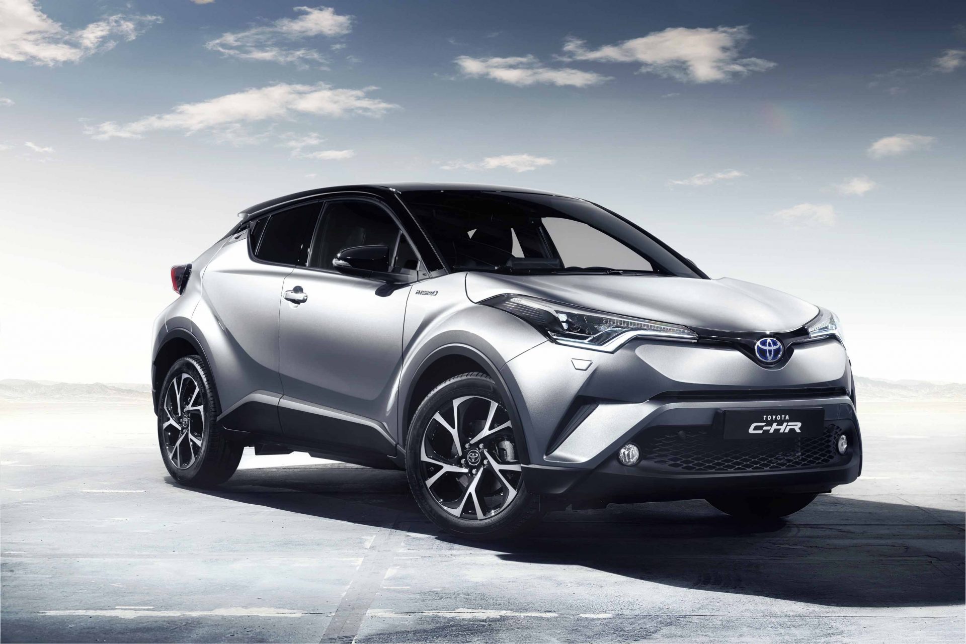 Hibrit Modellerde Lider Toyota CH-R