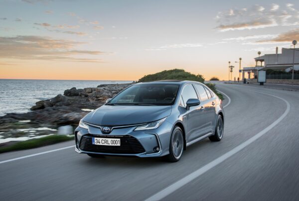 TOYOTA ÇEVRECİ MODELLERİYLE AVRUPA SATIŞLARINI ARTIRDI