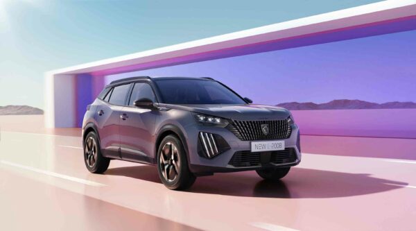 YENİ PEUGEOT 2008 BENZİNLİ, DİZEL VE ELEKTRİKLİ MOTORU İLE TÜRKİYE’DE