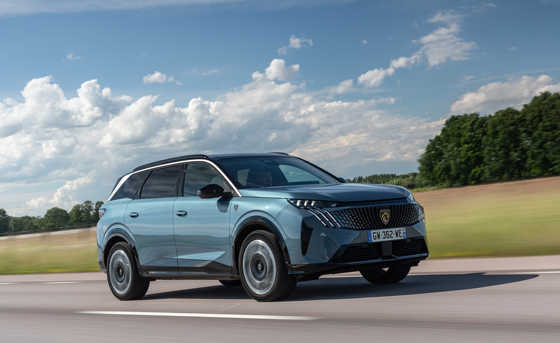 7 KOLTUKLU YENİ PEUGEOT 5008 SATIŞA SUNULDU!