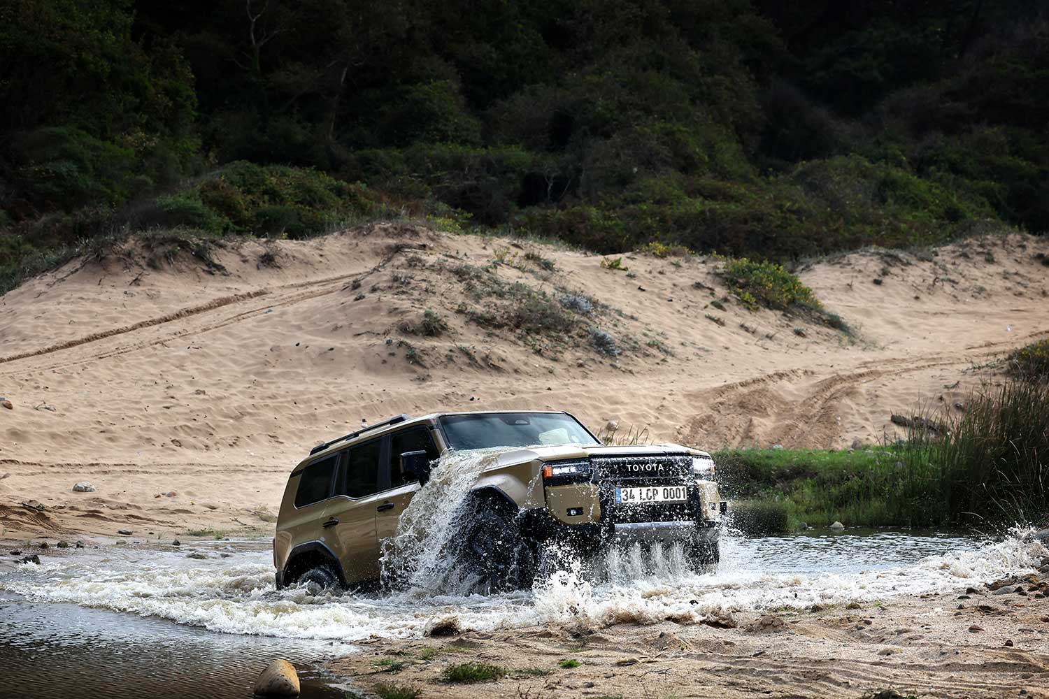 YENİ LAND CRUISER PRADO SATIŞA SUNULDU!