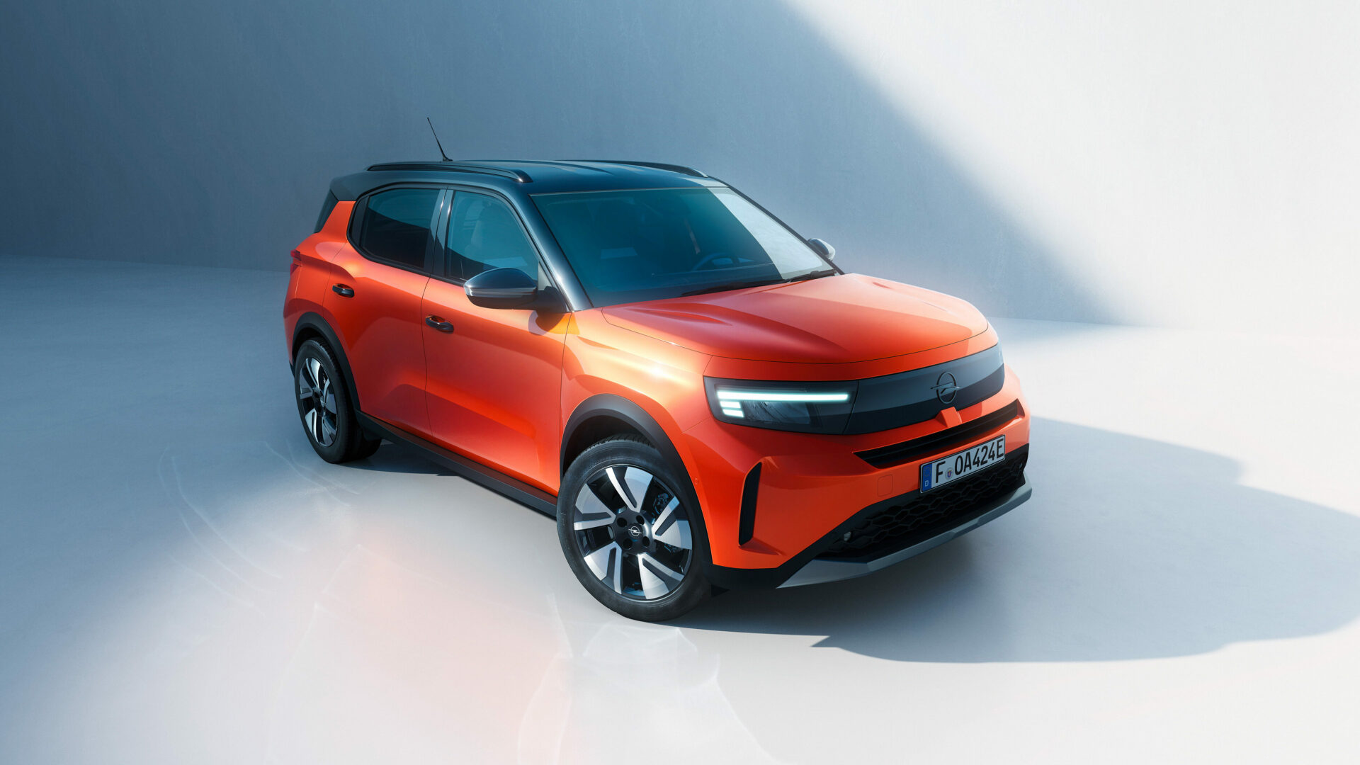 DOĞUŞTAN ELEKTRİKLİ YENİ OPEL FRONTERA