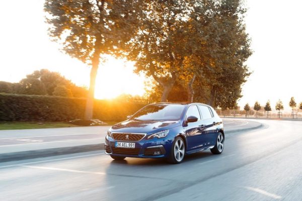 Yeni Peugeot 308 satışa çıktı