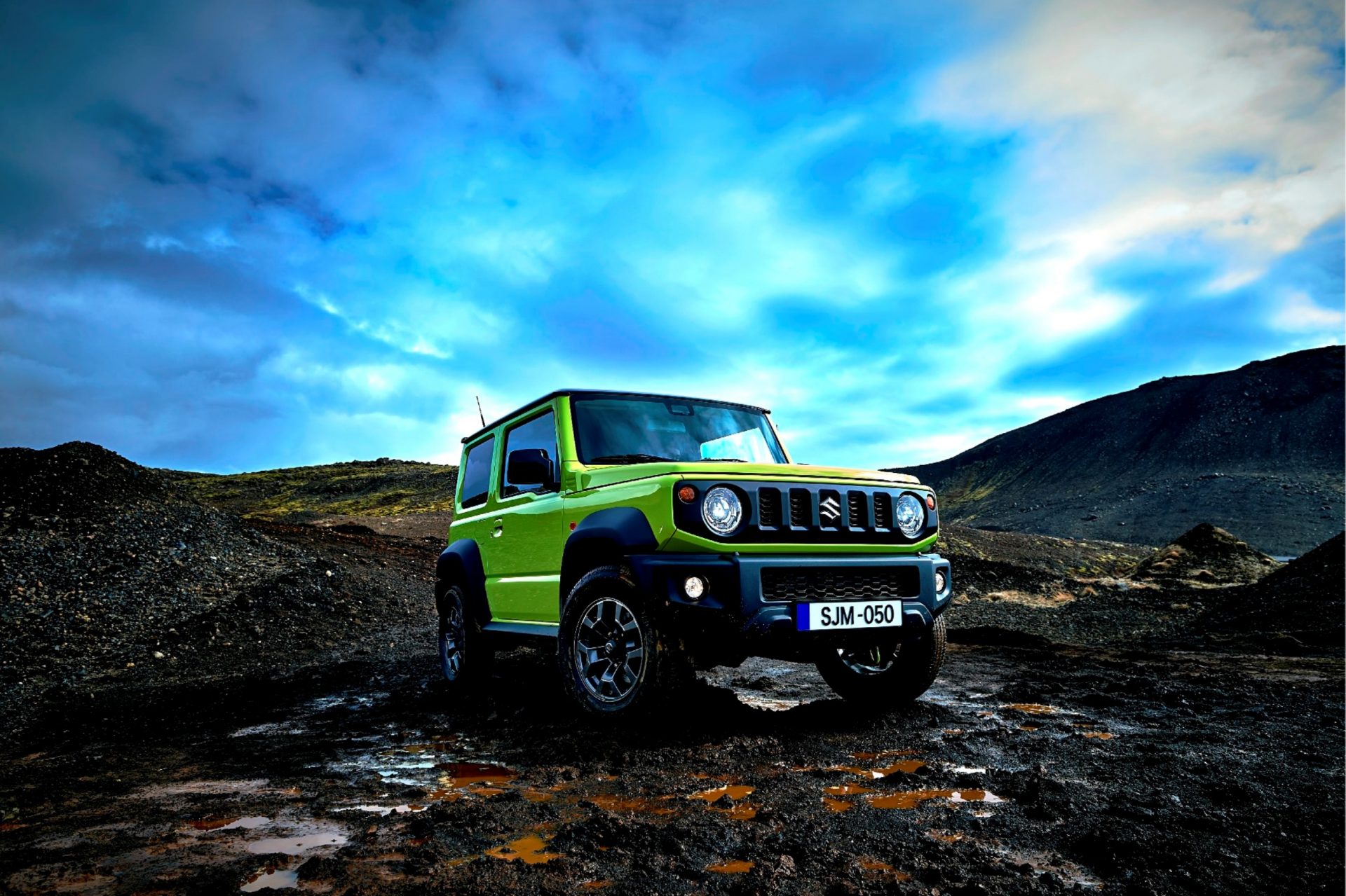 Jimny 20 yıl sonra tamamen yenilendi!