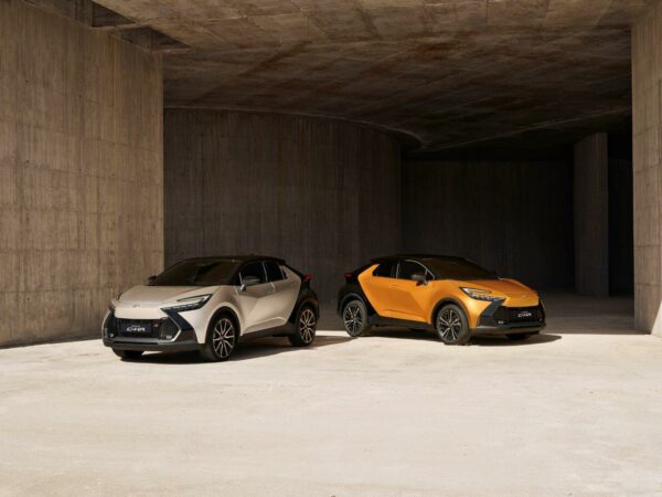 YENİ TOYOTA C-HR’NİN DÜNYA PRÖMİYERİ YAPILDI