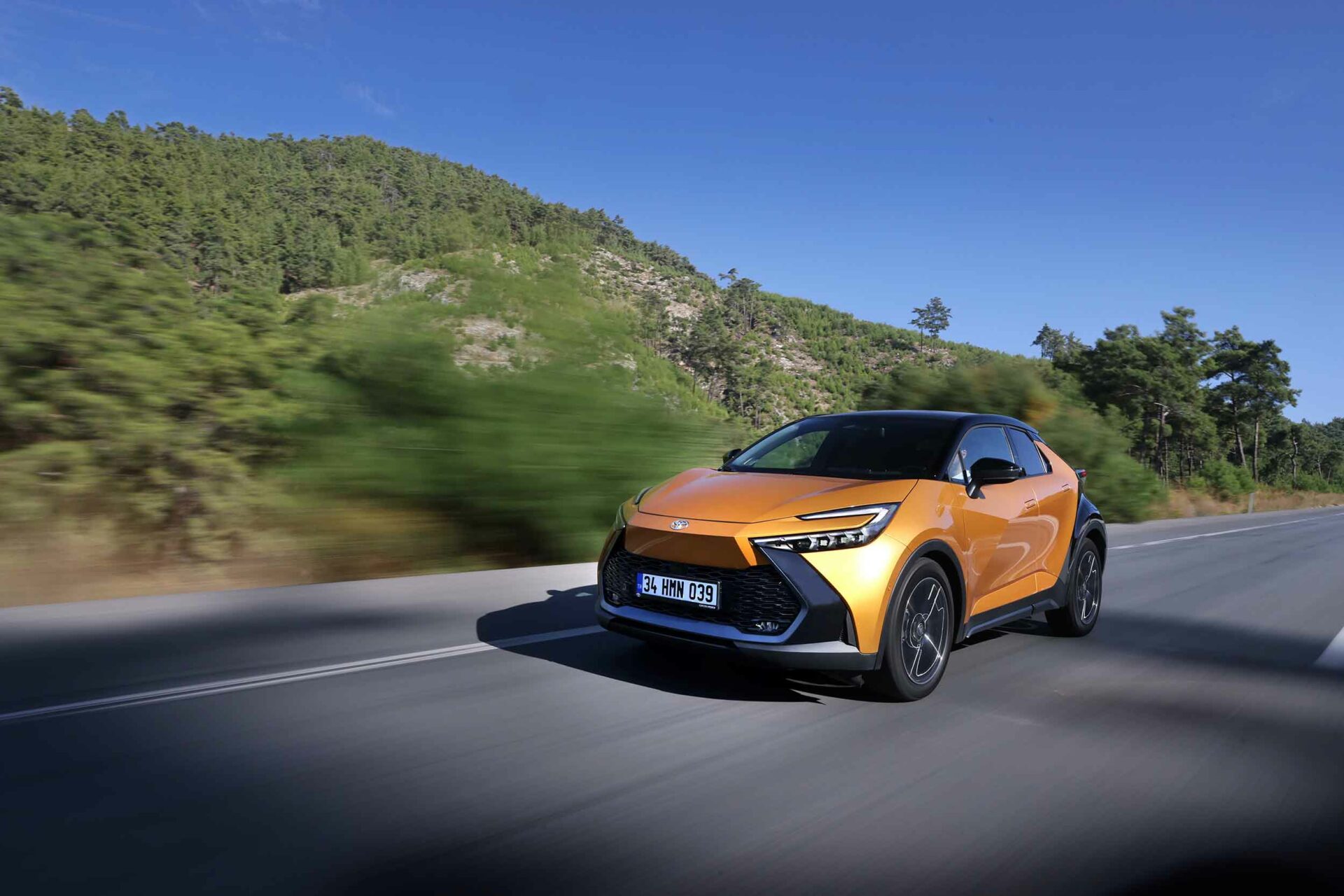 YENİLENEN TOYOTA C-HR TÜRKİYE’DEN DÜNYAYA..