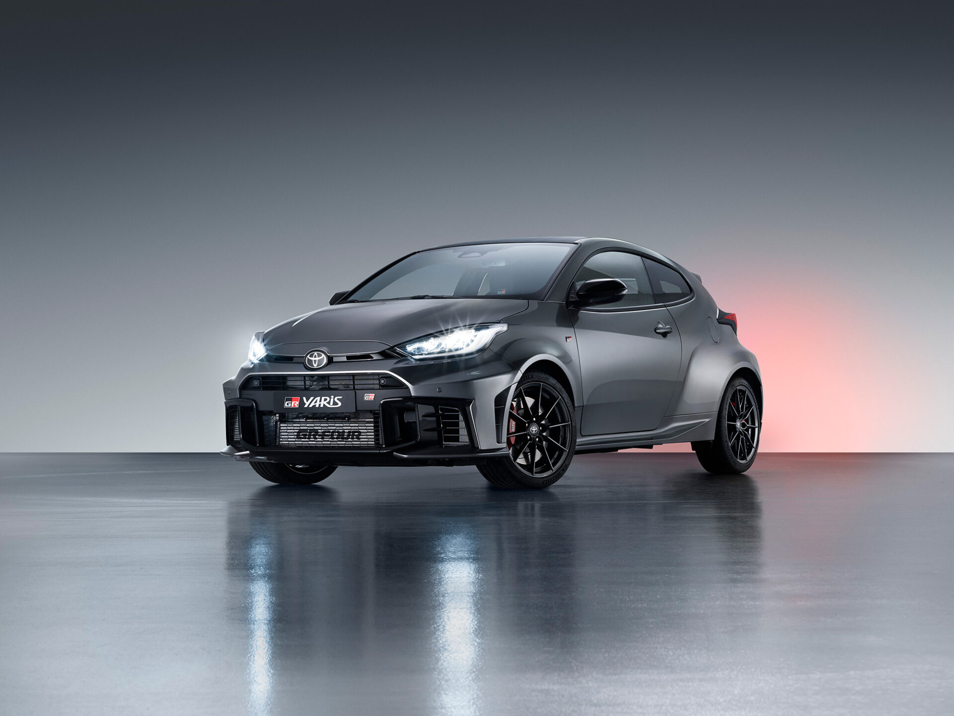 YENİ GR YARIS TANITILDI
