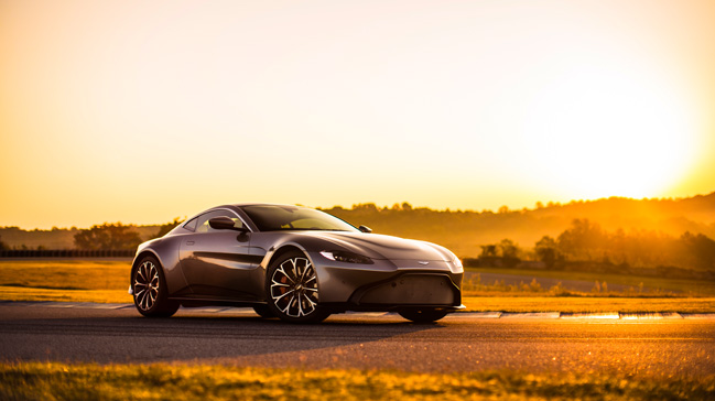Aston Martin Vantage  350 bin euro fiyat etiketiyle geliyor