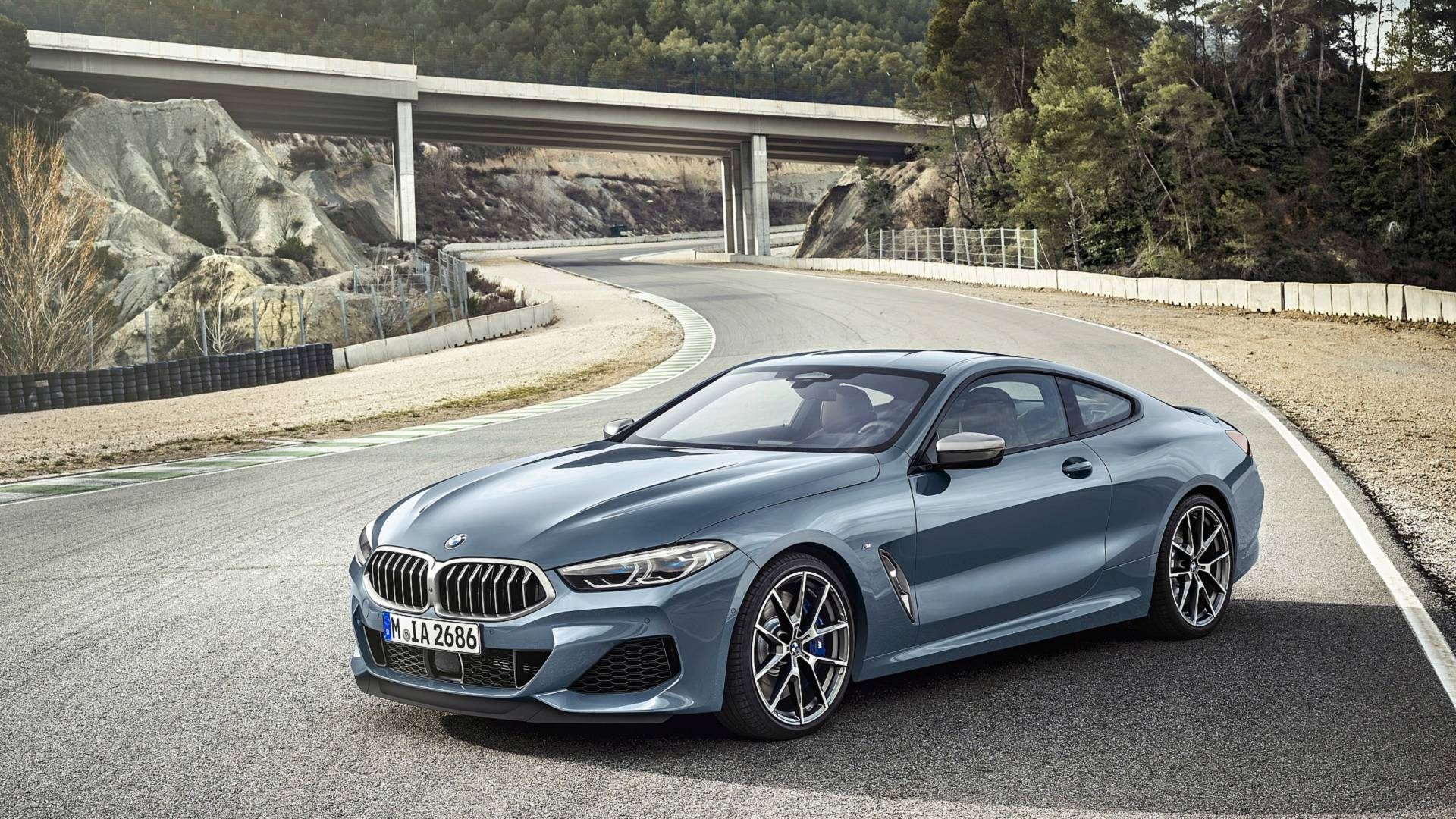 BMW yeni 8 Serisi Coupe’yi resmi olarak tanıttı