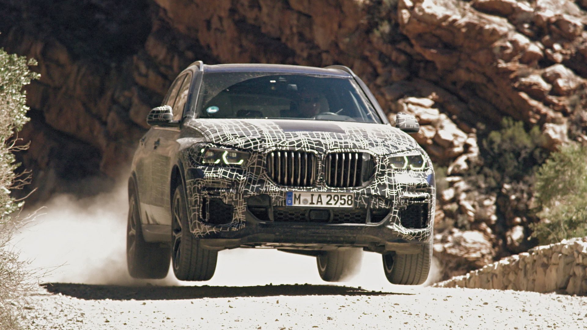 2019 BMW X5 yeni bir off-road paketiyle geliyor