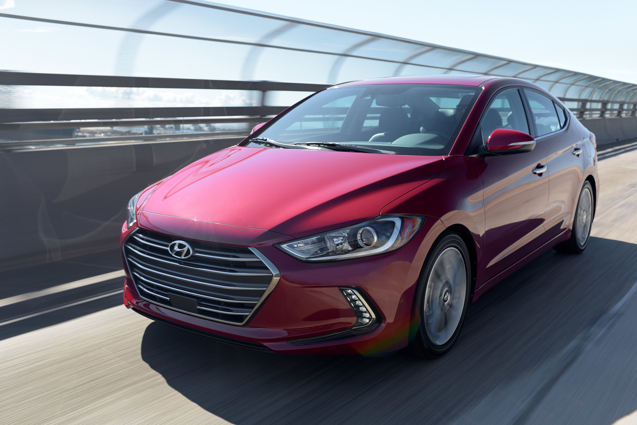 Yeni Hyundaı Elantra Satışa Sunuldu
