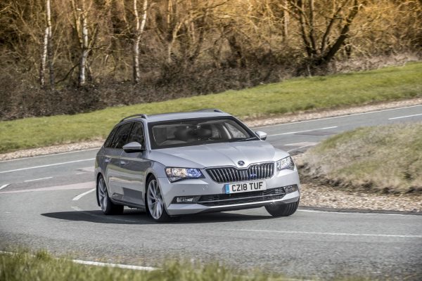 İlk tam zırhlı Skoda: 120 bin Poundluk bir Superb Wagon